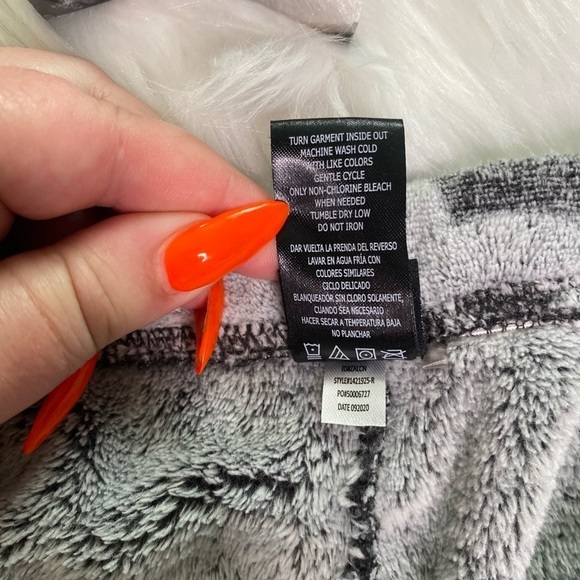 Disney Mickey Mouse PJ Bottoms Grey Black L - Picture 3 of 7